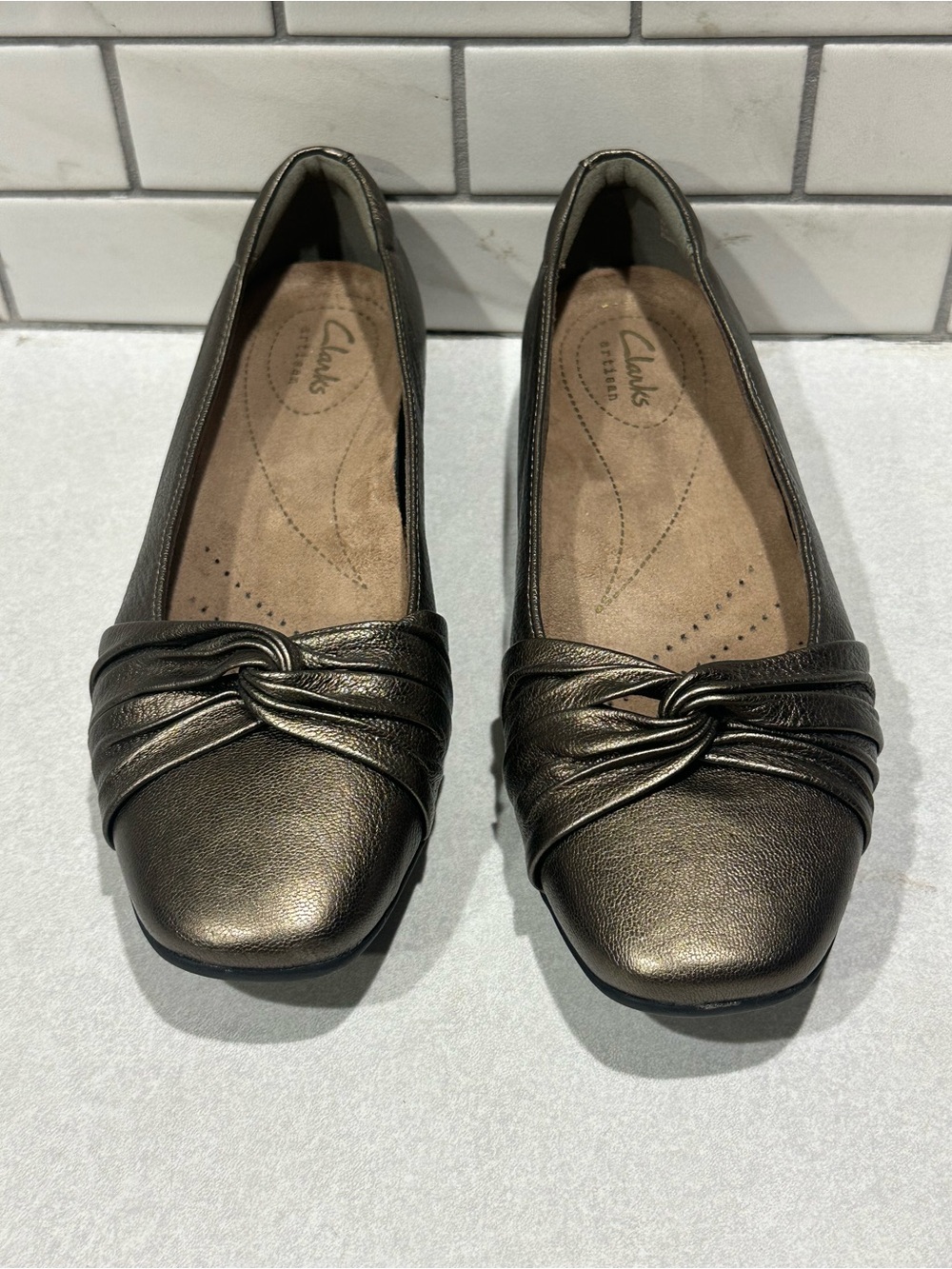 Clarks Artisan Cendra Gleam Flat Shoes Twisted Knot Womens 7W Bronze Leather
